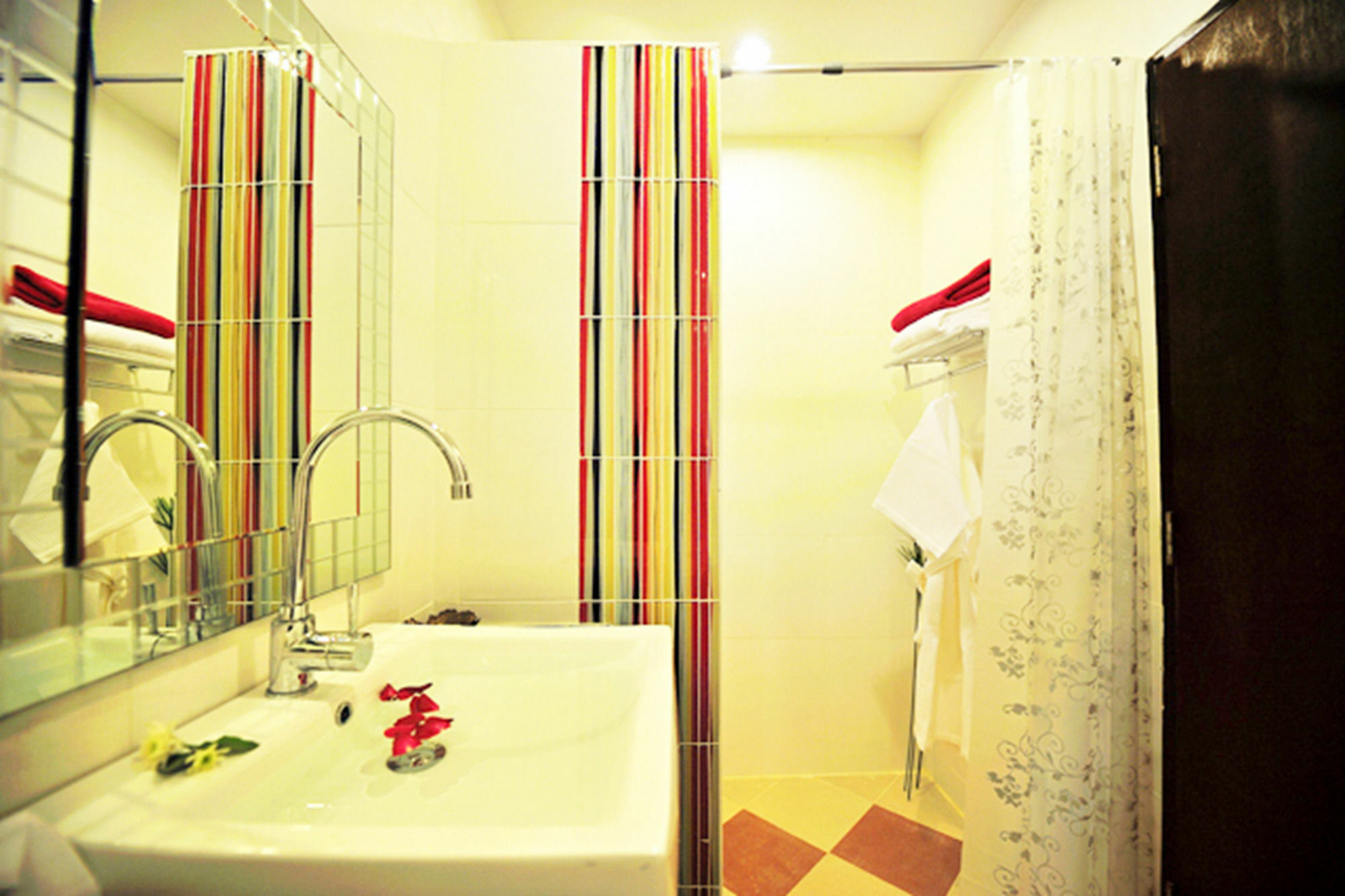 Villa Tona Kata Beach  Zewnętrze zdjęcie